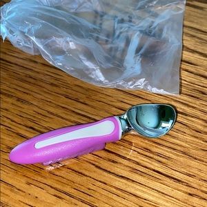 Tupperware ice cream scoop magnet